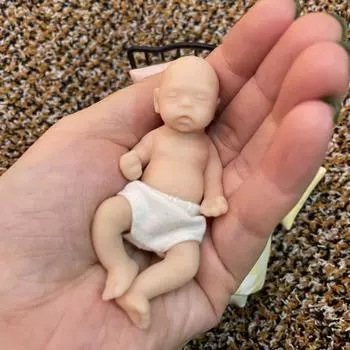 Неокрашенная супер мини-пальмовая кукла 8 см для девочек и мальчиков, твердая силиконовая кукла реборн всего тела Unpainted Silicone Girl