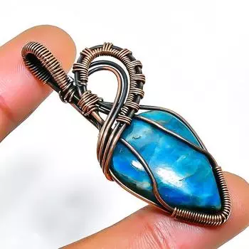 Неоново-синий апатит, драгоценный камень, подвеска ручной работы из медной проволоки, длина 2,17 дюйма 2.17 синий