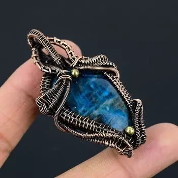 Неоновый синий апатит драгоценный камень медная проволока обертывание ручной работы кулон дизайнер ювелирных изделий подарок для женщины 2.55 Inches неон синий