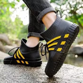Непромокаемые сапоги, мужская резиновая обувь, рыбацкие ботинки, короткие непромокаемые туфли, мужские садовые ботинки, водонепроницаемая обувь для влюбленных, новые непромокаемые сапоги 2024 года 39 чёрный