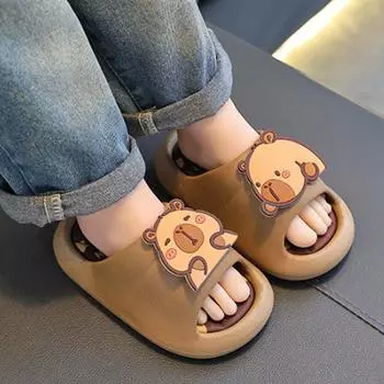 Нескользящие милые тапочки Capybara утолщенные детские сандалии для ванной пляж 24/25 темный кофе