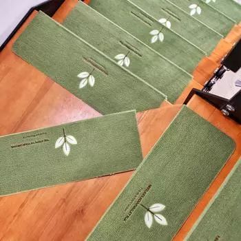 Нескользящие светящиеся коврики для лестниц, пригодные для машинной стирки – самоклеящиеся деревянные коврики для ног без клея 55x22x4.5cm (with Lower Folded Edge)