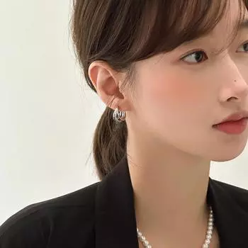 Neutral style niche multi-layer stacked earrings women s light luxury high-end silver needle plain ring earrings simple earrings 925 silver needles