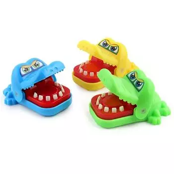 New And Strange Mini Biting Hand Tricky Toy, Trumpet Biting Shark, Crocodile, Vicious Dog