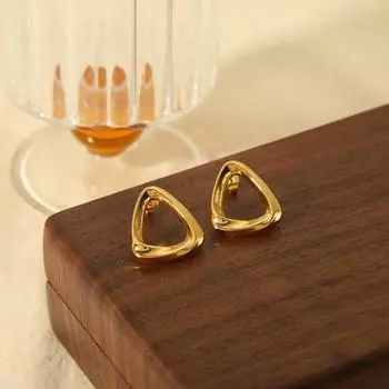 New Anti-Allergy Premium Sense Titanium Steel Geometric Stud Earrings 18k Gold Triangle Hollow Versatile Earrings Earrings