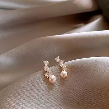 New Arrival 2025 Best Selling Natural Freshwater Pearl Ear Studs Women s Geometric Zircon Earrings Earrings Fancy Temperamental Minority Natural freshwater pearls ~~ Work Clothing