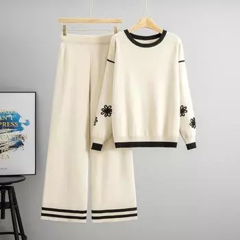 New Autumn and Winter Fashion, Youthful Long-sleeved Top, Loose Knitted Two-piece Set for Women one size