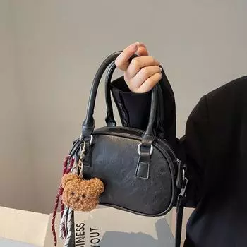 New bag women s 2024 popular high-end autumn and winter retro versatile shoulder messenger bag women s hand bag 20*10*13 чёрный