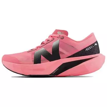 New Balance FuelCell Rebel v4 Ультрарозовые женские кроссовки Белый Черный WFCXCU4 37