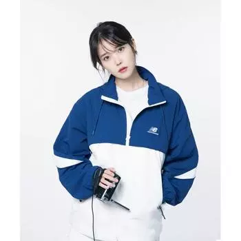NEW BALANCE NBNAD32843 Теплая куртка UNI в стиле колор-блок (ТЕМНО-СИНИЙ)