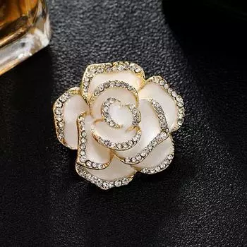 New Camellia Crystal Brooch Women s High-end Temperament Pin Brooch Luxury Silk Scarf Buckle Suit Accessories