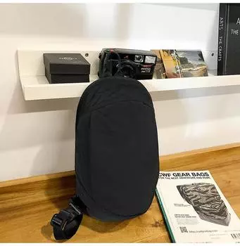 New casual outdoor travel bag lightweight men s and women s portable messenger bag anti-splashing simple sports backpack чёрный