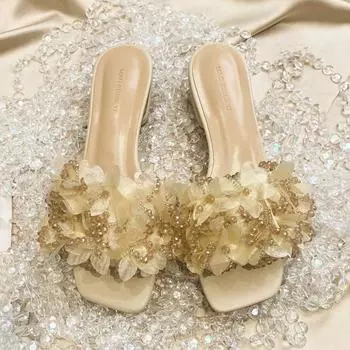 New celebrity niche flower fairy thick heel cool slippers female summer wear fashion out flat bottom one-word 35