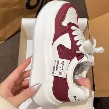 New Chinese-style little white shoes women s low-heeled niche shoes 2025 summer new commuter height increase wear-resistant street shooting German tra 35 красный