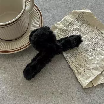 New Elegant Plush Bow Hair Claw Clips for Women Girls Winter Fluffy Plush Large Shark Clamp Hair Clip Headwear Hair Accessories