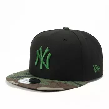New Era 950 NEYYAN BLK WCAMO HLF Flat Visor NY Sizes 25J Cap, MLB, Black/Holly Reef, M/L,