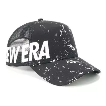 New Era 9FORTY Trucker Mesh Cap in Black This Essential ONSPOTZ exclusive is perfect for men and This BB cap features UV protection and a trendy