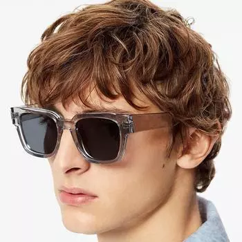 New Fashion Classic Square Sunglasses Street Shooting Hundred Men and Women Anti-ultraviolet Sunglasses UV400 glasses