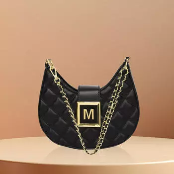 New Fashion Women Shoulder Bags New Moon Package Chain Bags Korean Style Leisure Versatile Advanced Axillary Bags Crossbody Bags