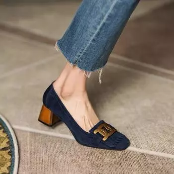 New fringed French retro women s shoes spring and autumn 2025 thick heel square head metal buckle frosted leather women s leather shoes 34