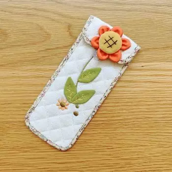 New Handmade Fabric Remote Protective Case Cute Country Style and Simple Waterproof Plastic Transparent Surface Featured Original Sunflower Rice Edge (small size)