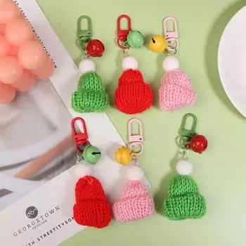 New Kawaii Knitted Christmas Santa Hat Keychain For Women Fluffy Crocheted Hat Keychain Xmas New Year Jewelry Gifts A3