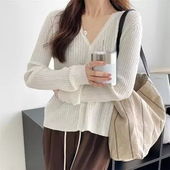 New Korean version sweater knitted sweater loose Korean version temperament simple cardigan solid color small twist general-purpose model белый
