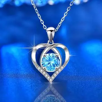 New Love Necklace Light Luxury Niche Design Heart -Shaped Clavicle Chain Smart Pendant Valentine S Day Birthday Gift