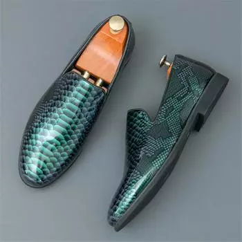 New Pointed Serpentine Mirror Patent Leather Slip On Shoes Men Designer Loafers Formal Wedding Prom Dress Homecoming Footwear 38