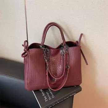 New retro large-capacity handbag fashionable women s texture light luxury tote bag solid color shoulder bag