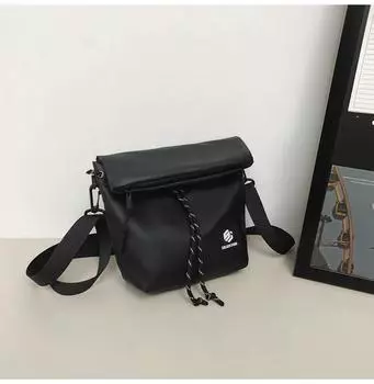 New small satchel casual couple nylon niche shoulder bag men s bag simple messenger women s bag чёрный