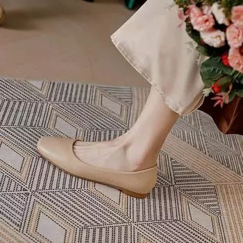 Новые весенне-осенние туфли на плоской подошве женские балетки на плоской подошве с квадратным носком неглубокие туфли без застежек женские туфли 35