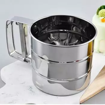 New Stainless Steel Flour Sieve Cup Powder Sieve Mesh Kitchen Gadget Cakes Hand-Screened Sugar Mesh Sieve Baking Sieve Strainer