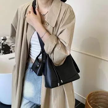 New summer fashion women s bags niche high-end shoulder bag oblique span bag solid color simple versatile small square bag чёрный
