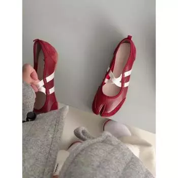 New super soft leather red shoes ballet pig s feet split-toed women s shoes Mary Jane shoes women s flats 35