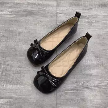 New Xiaoxiangfeng retro round head single shoes women s flat bottom shallow mouth Doudou shoes bright leather soft sole comfortable grandma shoes l 35 чёрный