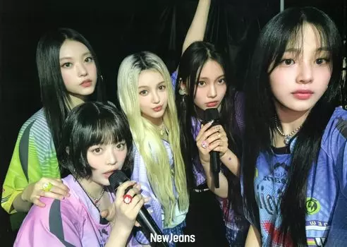 NewJeans Новые джинсы Товары Плакат 12 штук Наклейки Набор (Формат А3) + (K-POP)