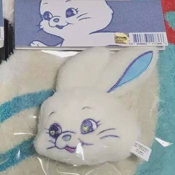 NewJeans Пушистый брелок для ключей, белый, запечатанный