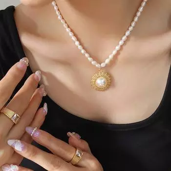 Невыцветающее модное и элегантное ожерелье из пресноводного жемчуга во французском стиле, позолоченная соломенная шляпа из титановой стали, инкрустированная подвеской из искусственного жемчуга