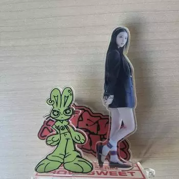 Незапечатанный) Акриловая подставка Newjeans Sweet Haerin