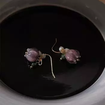 Нежная фиолетовая лоза ~ Французские ретро-серьги в форме водяной лилии для женщин.