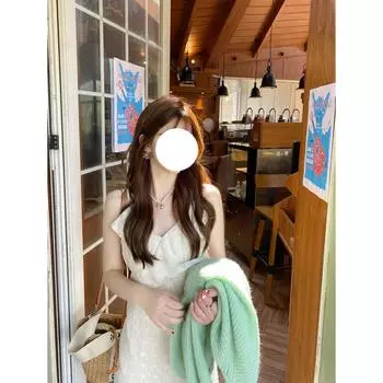 Нежное абрикосовое платье с бретелькой на бретельках и V-образным вырезом с завышенной талией, темное платье с принтом S