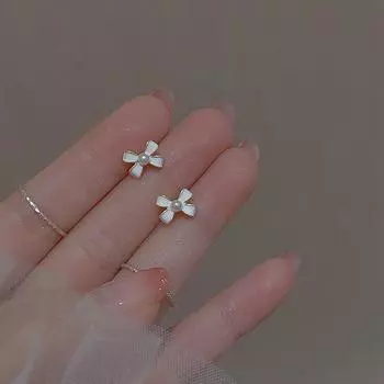 Нежные серьги-гвоздики с искусственным жемчугом в форме банта, женские легкие, роскошные, универсальные, на выход, серьги Sense Ins Temperament Muse Fan золотой