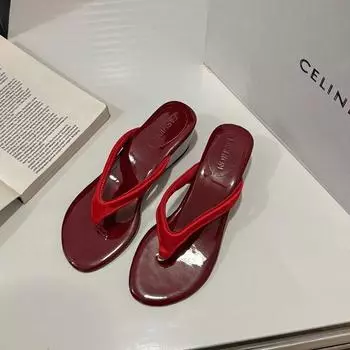 Нежные вечерние шлепанцы на покатом каблуке для легкого вечернего бриза, лето 2025, новый французский темперамент, элегантные фиолетовые пляжные туфли для женщин 35