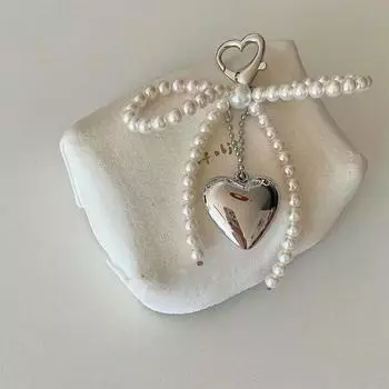 Нежный брелок из бисера ручной работы с жемчугом и бантом, кулон в форме сердца, брелок для ключей, орнамент, жемчужное украшение для сумок, телефонов белый