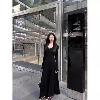 Нежный темперамент, трикотажное платье с длинными рукавами, женское, осень-зима 2025, новое облегающее платье с V-образным вырезом и тонкой внутренней длинной вставкой S абрикосовый