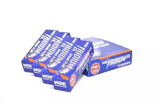 Свеча зажигания NGK Spark IRIDIUM IX резьбового типа 4274 [Nippon Plug] DPR8EIX-9 [Комплект 4 шт.] [НОМЕР ПО СКЛАДУ]