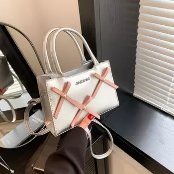 Niche bow bag 2024 new cute small square bag fashionable versatile shoulder bag commuter messenger bag чёрный