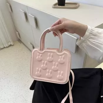 Niche cute girl heart small bag female 2024 spring and summer new simple and versatile cute rabbit small square bag messenger bag темно-коричневого
