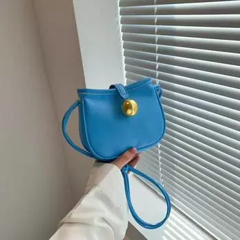 Niche design bag 2024 spring new fashion solid color shoulder armpit bag Internet celebrity simple casual small square bag чёрный